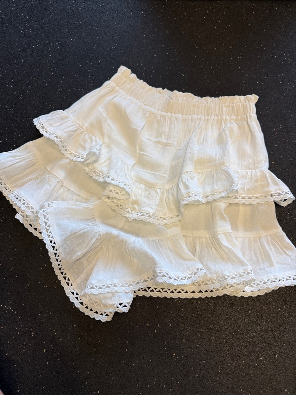 Lulu's White Tiered Lace-Trim Mini Skort
